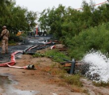 数十台水泵协助墨西哥矿难救援